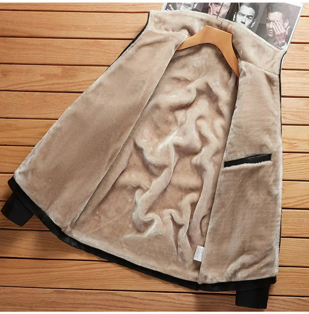 Men's Plus Size Faux Leather Jacket with Plush Fleece Lining