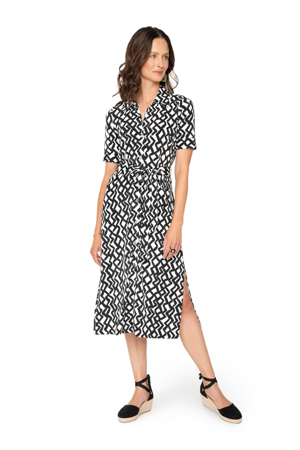 Vestido camisa feminino Jade da Leota Zig Zag preto e branco