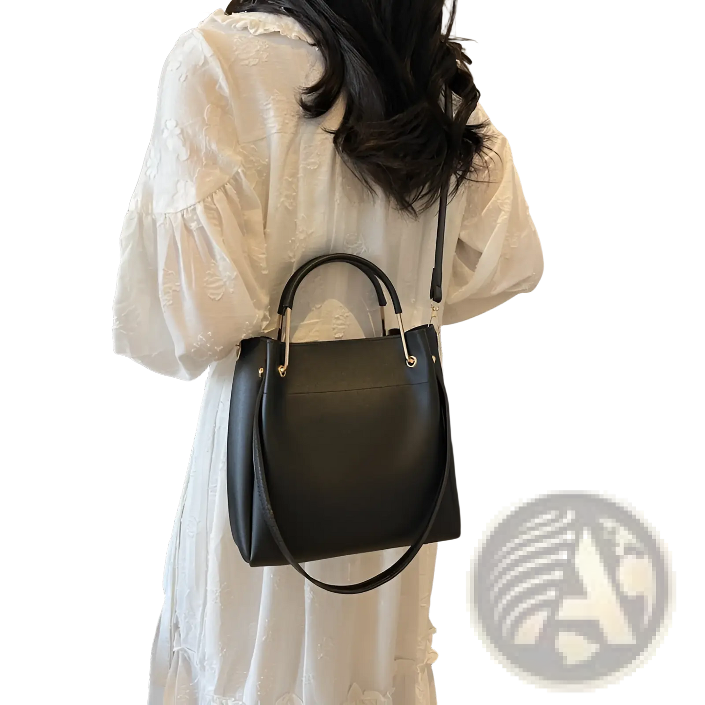 Minimalist Leather Bucket Bag with Detachable Strap