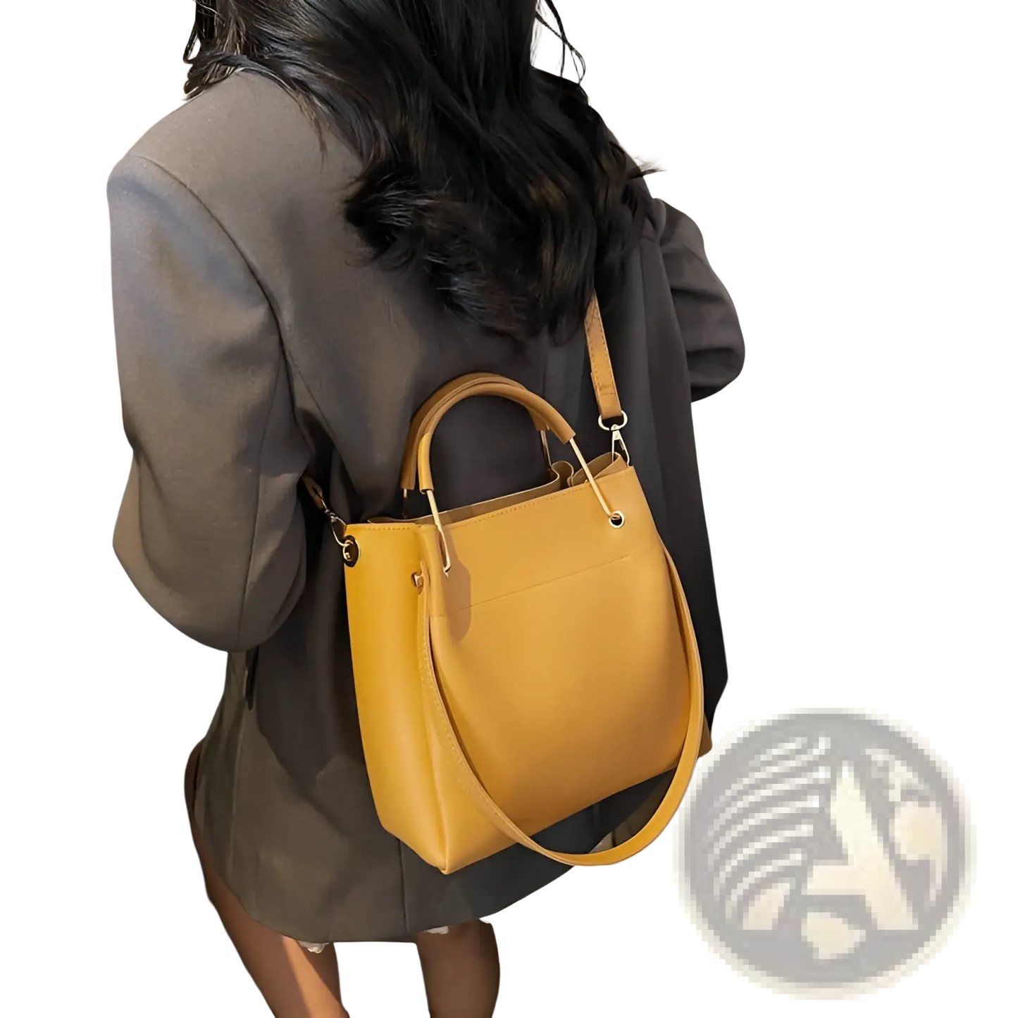 Minimalist Leather Bucket Bag with Detachable Strap