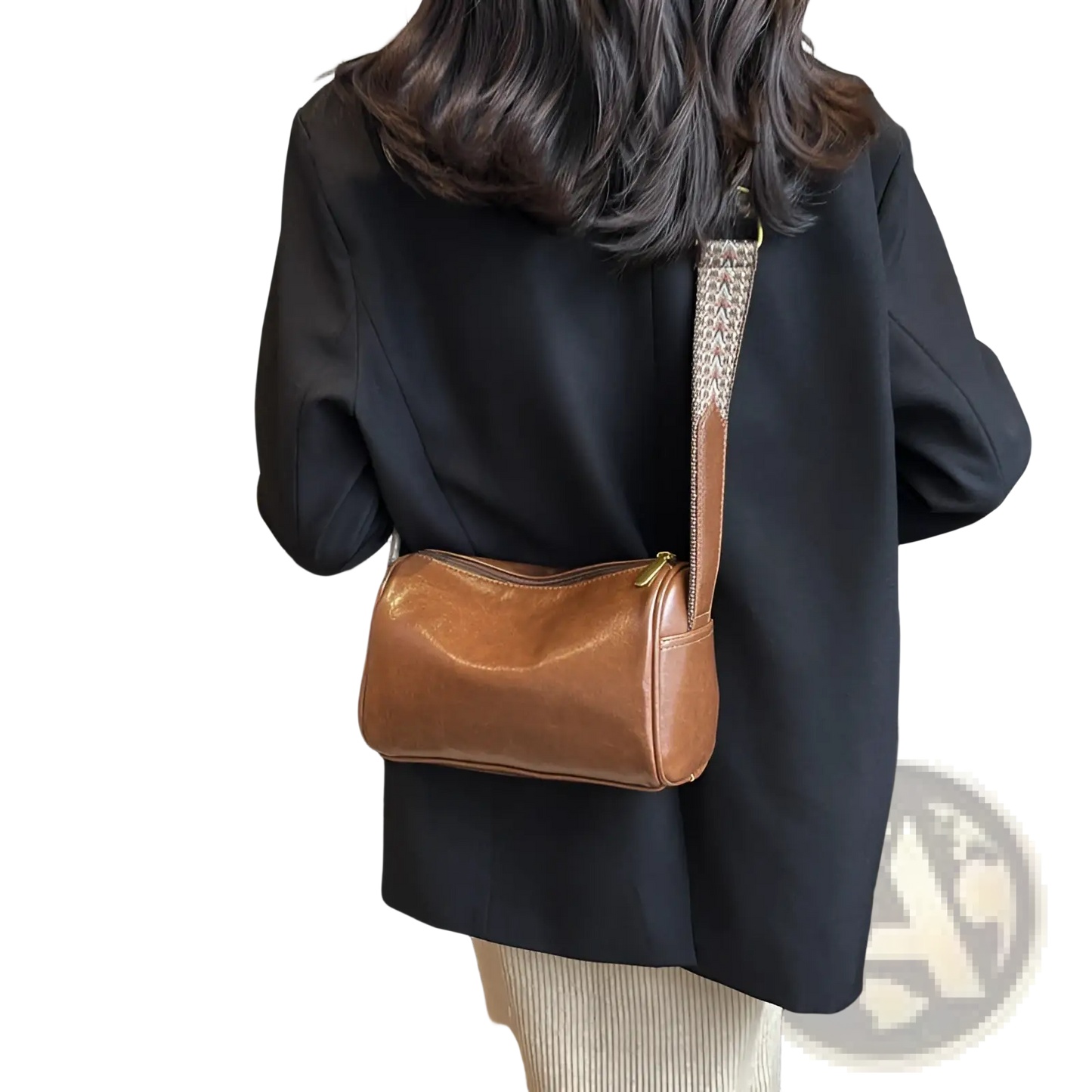 Retro Leather Crossbody Bag with Patterned Strap