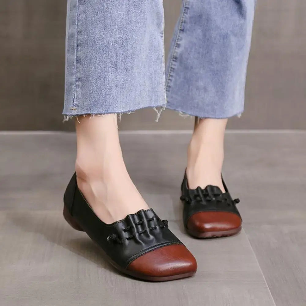 Retro Soft Sole Leather Tassel Loafers