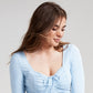 Top curto feminino GUESS com decote coração elástico, azul, tamanho grande