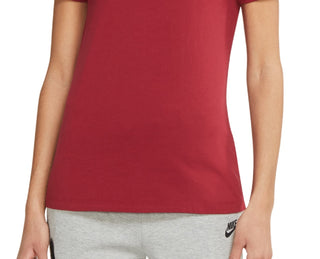 Camiseta Nike Sportswear Feminina de Algodão com Logotipo Vermelho Tamanho XS