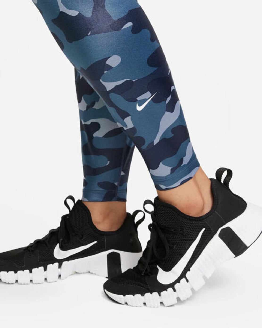 Legging Nike Dri Fit One Plus Mid Rise Camo Print Feminina Azul Tamanho 1X