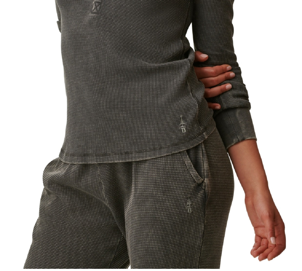 Blusa Henley de malha waffle com botões frontais quentes Bass Outdoor para mulheres, verde