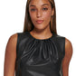 Blusa feminina Clavin Klein de couro sintético com pregas e gola sem mangas, preta, tamanho médio