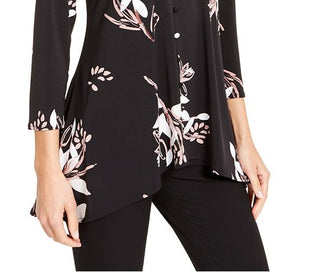 Blusa feminina Alfani com estampa floral e decote em V, preta, tamanho médio