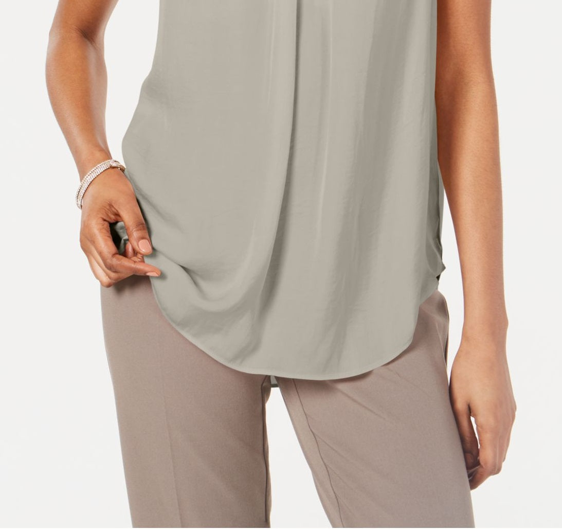 Blusa feminina Alfani de cetim com decote em V, túnica lisa, cinza, tamanho grande