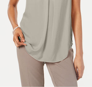 Blusa feminina Alfani de cetim com decote em V, túnica lisa, cinza, tamanho grande