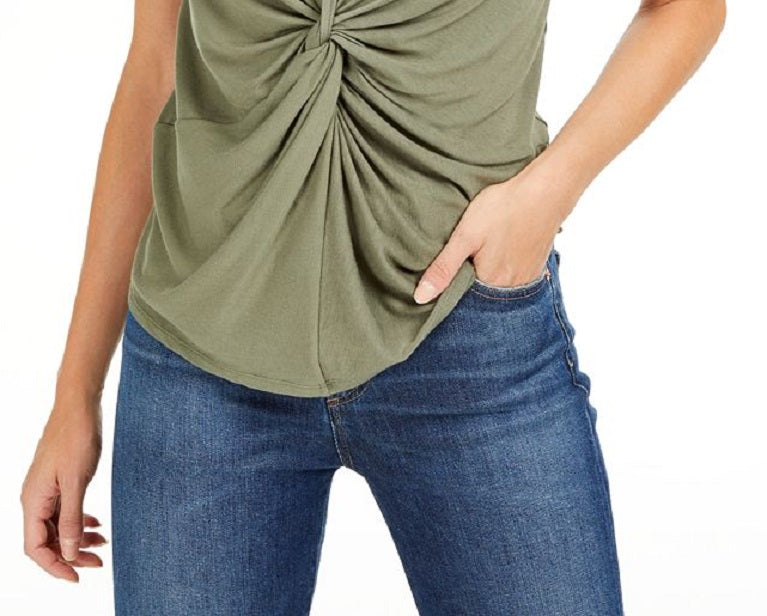 Camiseta feminina Bar III com decote em V e detalhe frontal torcido, verde, tamanho grande