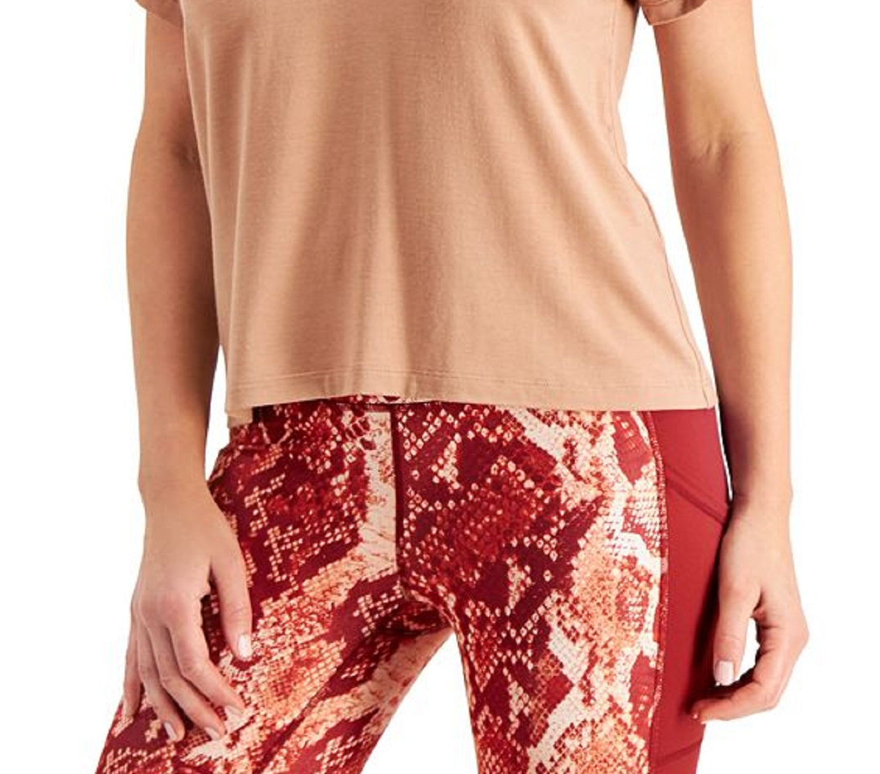 Camiseta feminina Ideology com manga curta e decote em V e elástico canelado, tamanho médio, marrom