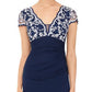 Vestido formal feminino Betsy &amp; Adam, manga curta, decote em V, comprimento total, azul, tamanho 12