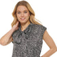 Blusa feminina DKNY com estampa e decote em V, preta, tamanho grande