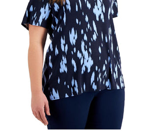 Camiseta feminina estampada com decote em V Alfani, azul, tamanho 0X