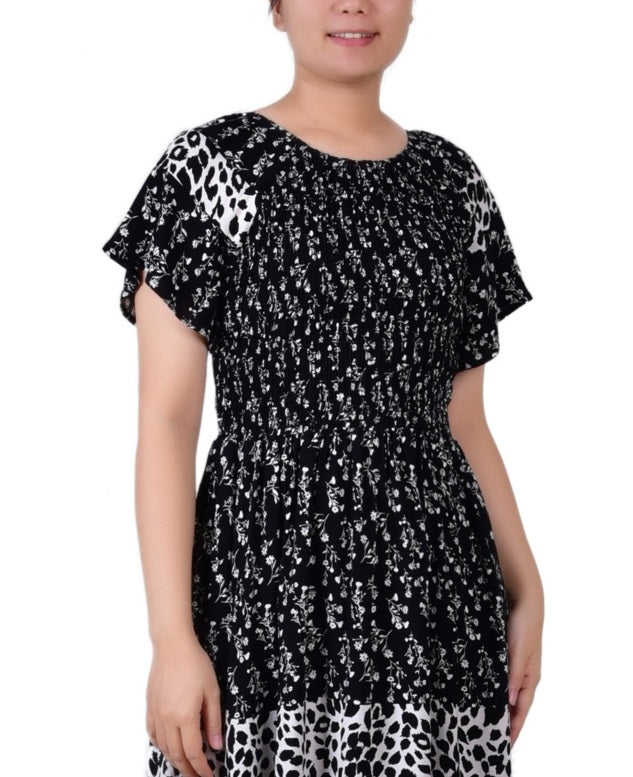 Vestido feminino NY Collection com estampa combinada e manga curta, preto, tamanho pequeno médio
