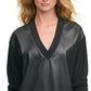 Moletom feminino DKNY com decote em V frontal em couro sintético, preto, tamanho extragrande
