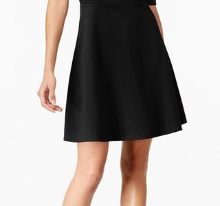 Vestido Monteau Feminino com Decote Recortado e Ajuste Flare, Preto, Tamanho Pequeno P