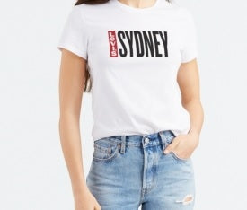 Camiseta Levi's Feminina Batwing Logo Cotton Cities Branca Tamanho Médio