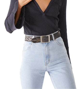 Camiseta feminina Give Me A Little com manga sino canelada, preta, tamanho pequeno, da Free People