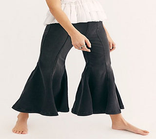 Calça jeans feminina Rinse Cha Cha Flare da Free People, preta, tamanho 25