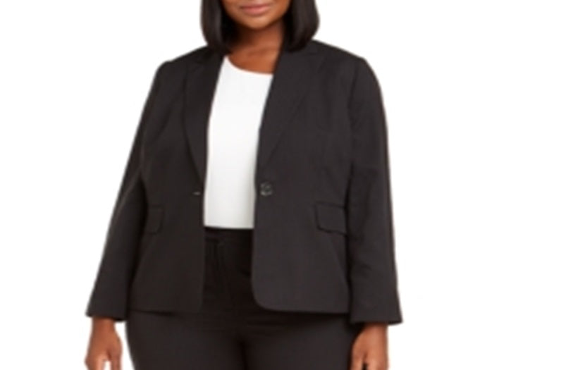 Terno feminino plus size listrado com um botão preto tamanho 20W