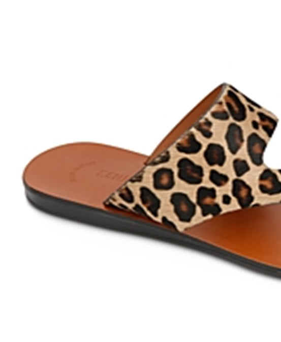 Sandália feminina Kenneth Cole com estampa de animal, anel de dedo, palmilha redonda, tira de couro, bege, 7,5 m