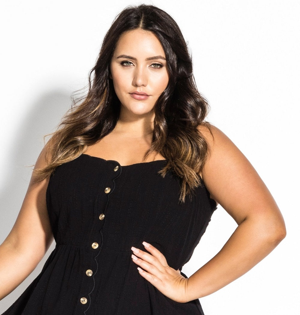 Vestido feminino City Chic com botões e vieiras, preto, tamanho 16