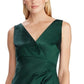 Vestido de noite feminino Ralph Lauren sem mangas em cetim verde, tamanho 18