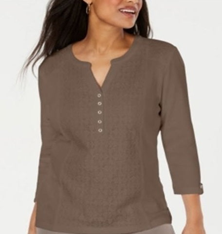 Karen Scott Plus Cotton Ilhós Henley Top - Marrom - Tamanho 2XL
