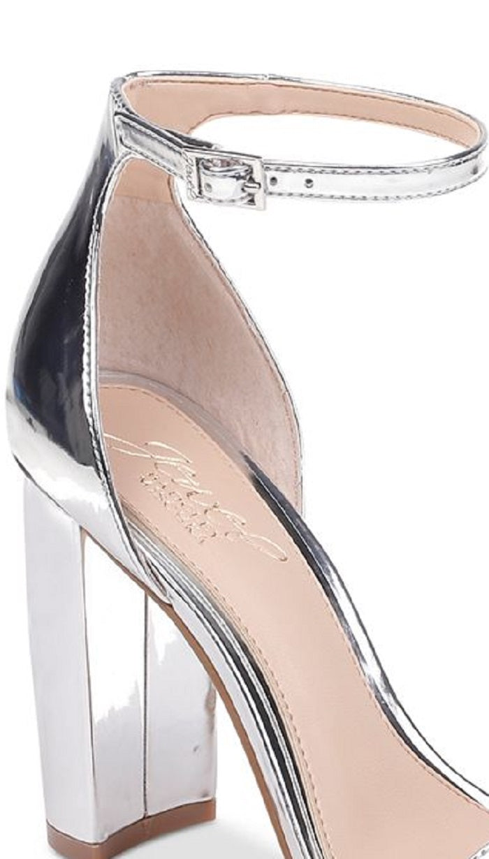 Badgley Mischka Keshia Fabric Feminino Aberto Biqueira Tira no Tornozelo Clássico Sapatos Prateados Tamanho 7,5 M
