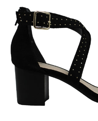 Sandálias femininas Bar III com tiras, acolchoadas e tachas, Baylee, bico redondo, salto bloco e fivela, pretas, tamanho 8,5 M