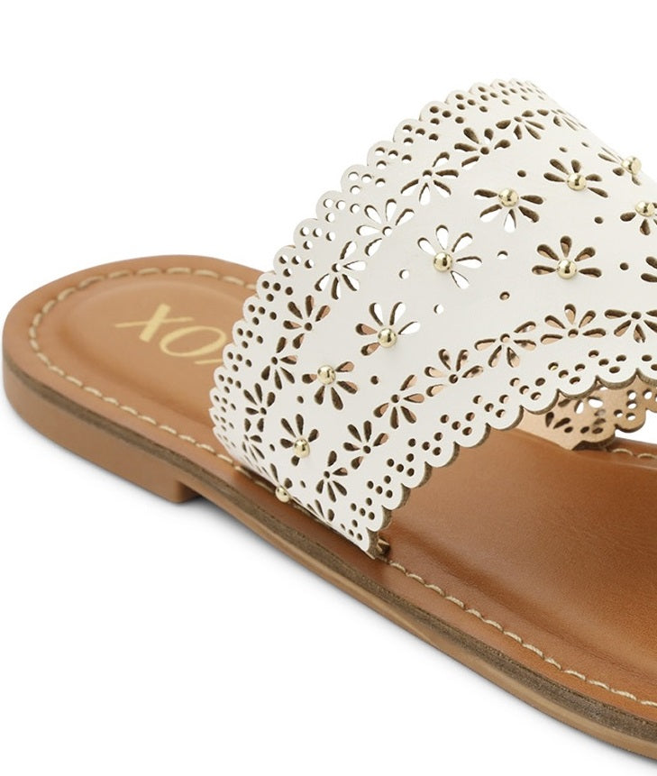 Sandálias femininas XOXO Rhonda Slip-on, brancas, tamanho 6,5 m