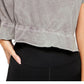 Top curto com manga curta e gola redonda e babados Free People feminino, cinza, tamanho grande