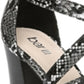 Salto alto Blythe com tiras Bar III feminino, preto, tamanho 8 M
