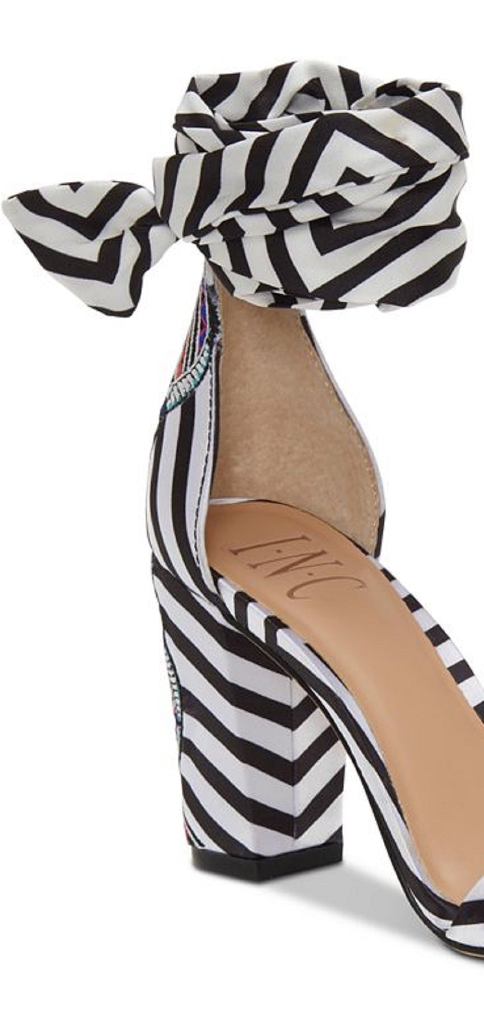 INC International Concepts Kanata Fabric Sapatos femininos abertos para ocasiões especiais, brancos, tamanho 9,5 M