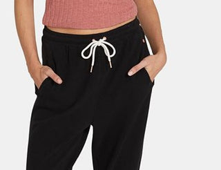 Calça de moletom Volcom Junior Fleece preta, tamanho médio
