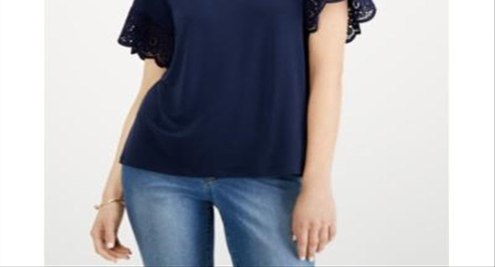 Top feminino Charter Club com decote em V e acabamento em renda, azul, tamanho pequeno