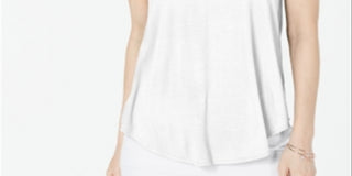 Camiseta feminina Alfani Petite com decote em V, branca, tamanho pequeno grande