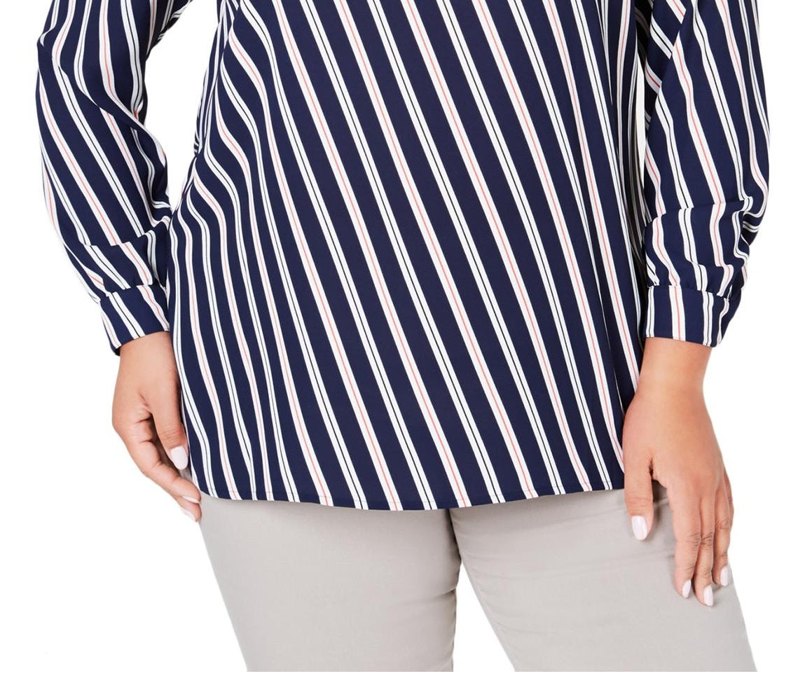 Blusa feminina listrada de manga comprida e decote em V Anne Klein, azul, tamanho 1X