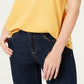 Camiseta feminina com estampa gráfica Style &amp; Co, amarela, tamanho pequeno P