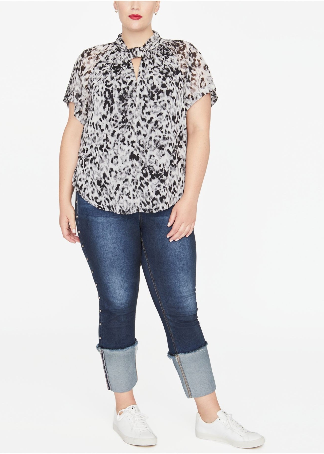 Blusa feminina Rachel Roy estampada com decote em V e manga curta, plus size 1X, branca