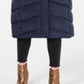 Casaco acolchoado com bolsos Madden Girl feminino, azul, tamanho médio