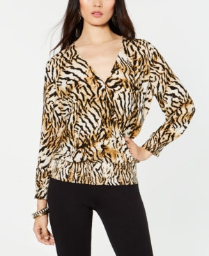 Blusa feminina com estampa animal da IINC International Concepts, marrom, tamanho extragrande