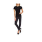 Camiseta feminina Vince Camuto com estampa de manga curta e detalhes em preto, tamanho grande