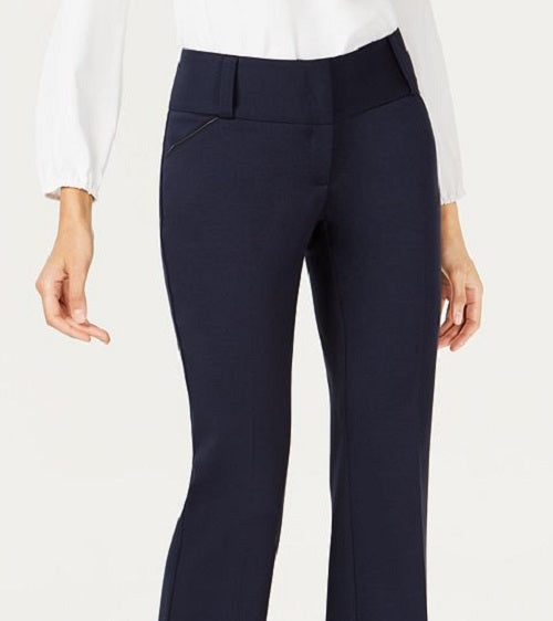 Calça feminina Alfani com acabamento em couro sintético e perna larga, tamanho 20X4, azul