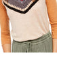 Blusa feminina Free People com decote redondo e manga 3/4, de malha frontal, tamanho médio, marrom
