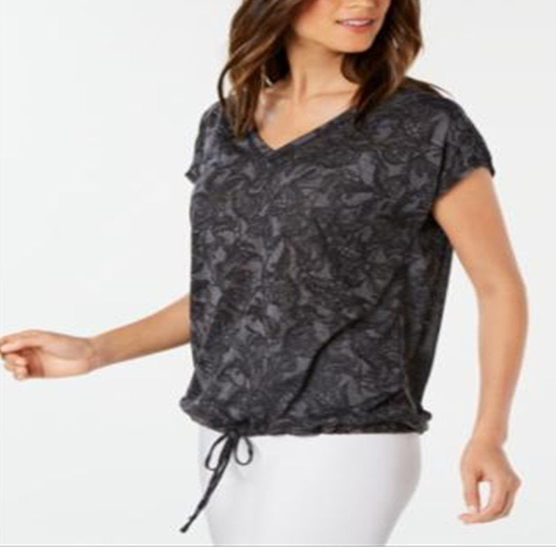 Blusa feminina Ideology com estampa frontal e manga curta, decote em V, preta, tamanho XL