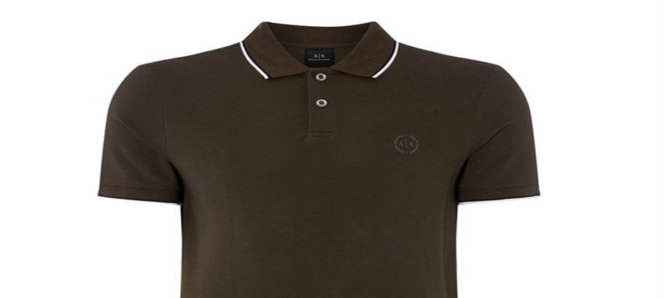 Camisa polo masculina Armani Exchange em piquê com ponta marrom, tamanho médio