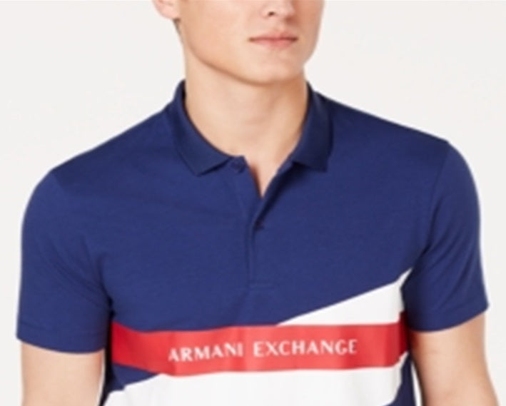 Camisa polo masculina com estampa de logotipo em blocos de cores AX Armani Exchange - Azul-marinho, tamanho XXL
